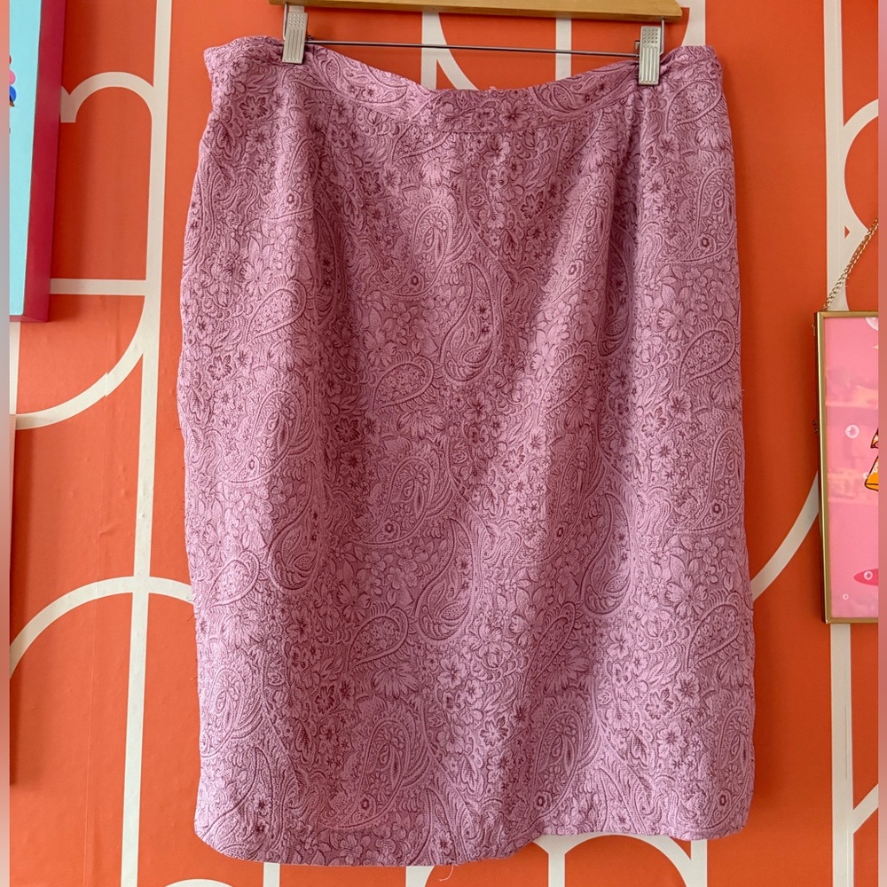 Elegant Pink Paisley Skirt